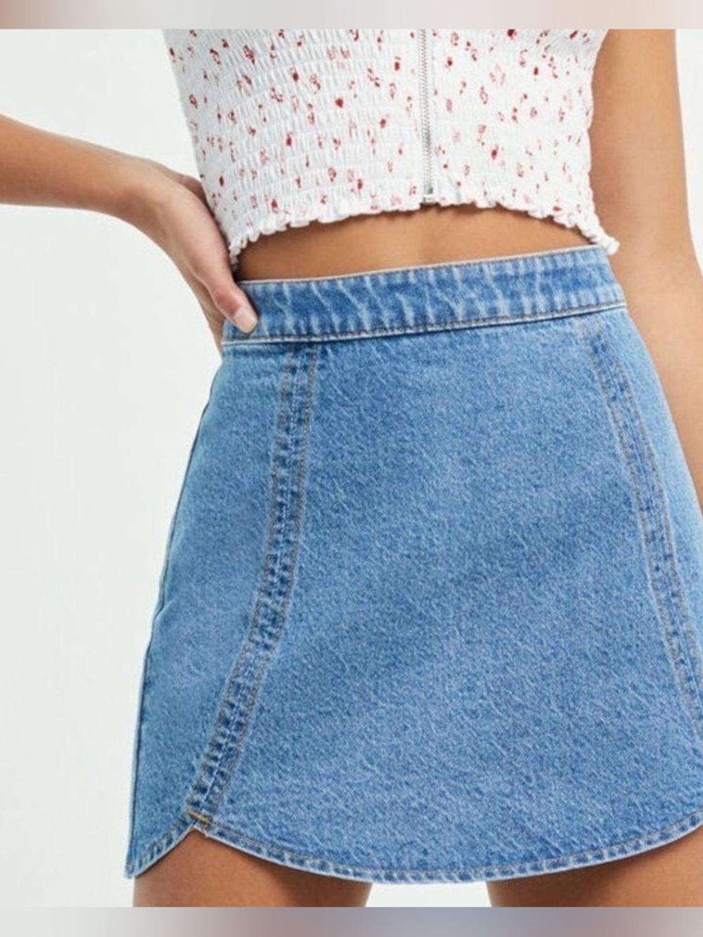 PacSun woman’s Classic Blue Denim Mini Skirt -size 23”